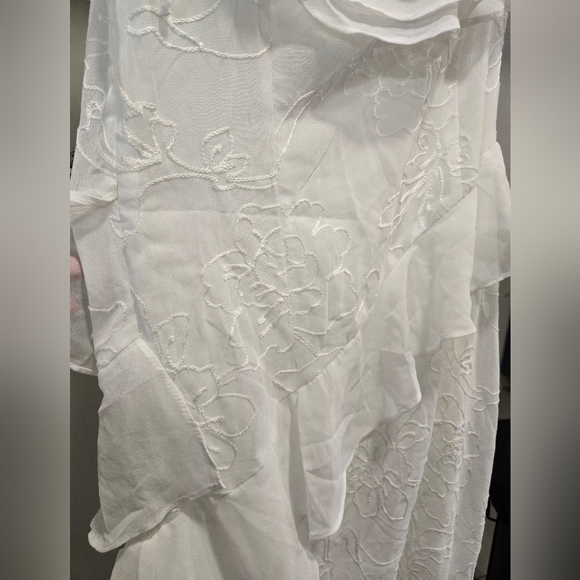 All About May• Lenora One-Shoulder White Ruffled Asymmetric Dress. Sz 6 - Picture 16 of 16